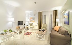 Rodina Suites Hotel